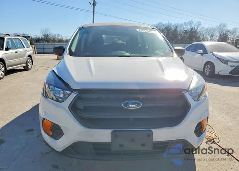 2018 Ford Escape S z USA, uszkodzony, nr VIN 1FMCU0F71JUC60872